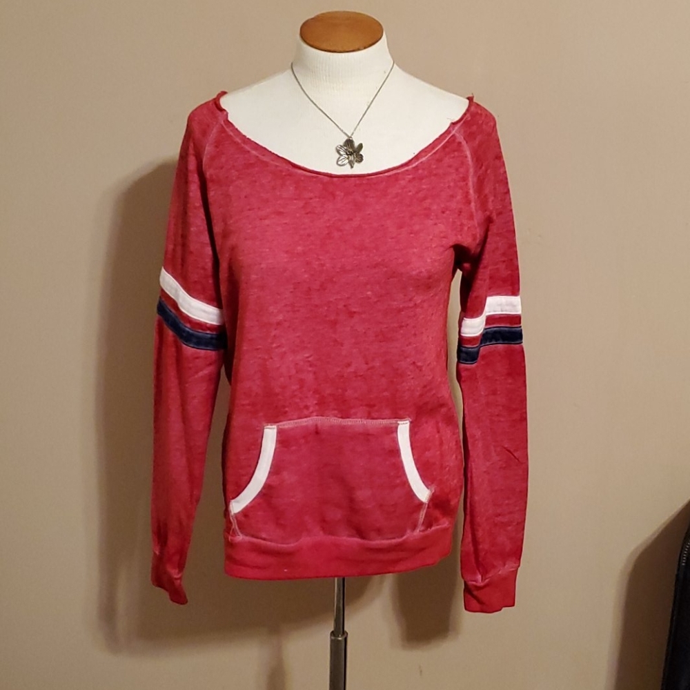 Derek Heart Red sweatshirt raw-hem neckline sz med
